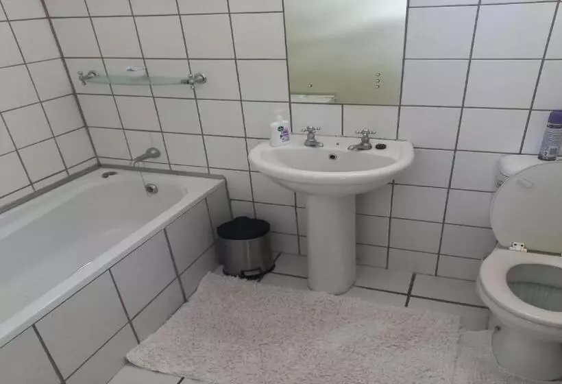 ペンション Bains House