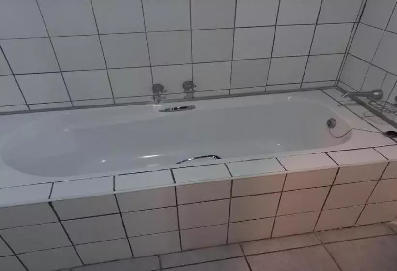ペンション Bains House