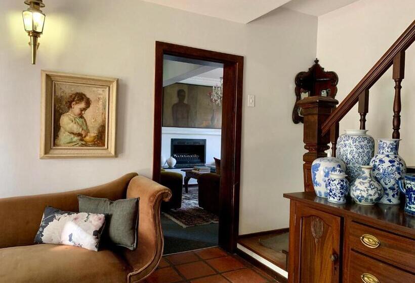 פנסיון Le Must Residence