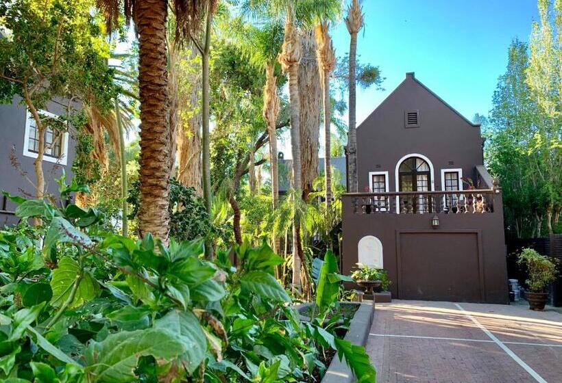 פנסיון Le Must Residence