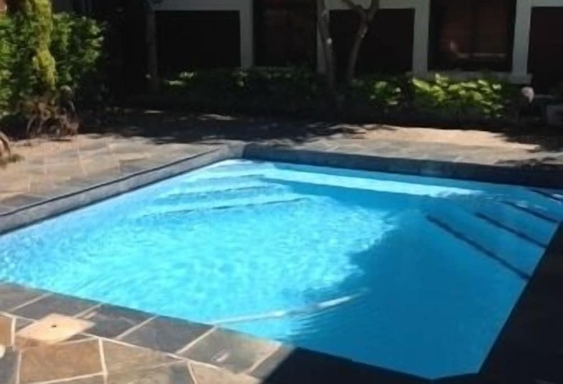 膳宿费 Roosenwijn Guest House