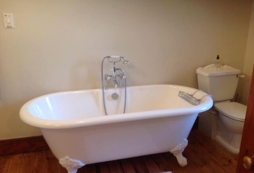 膳宿费 Roosenwijn Guest House