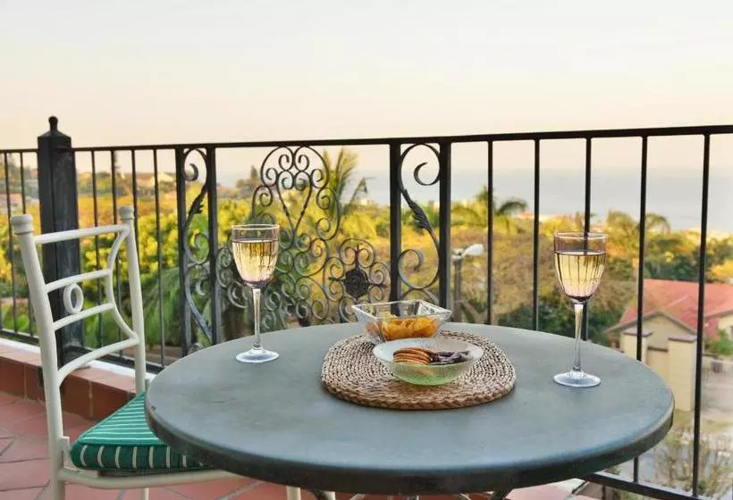 ペンション The Vineyard On Ballito