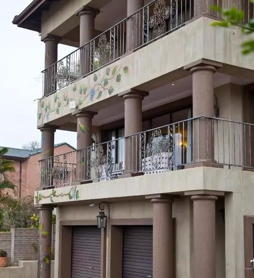 ペンション The Vineyard On Ballito