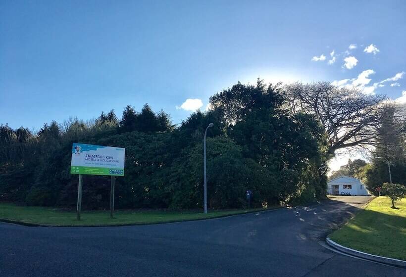 Stratford Motel & Holiday Park