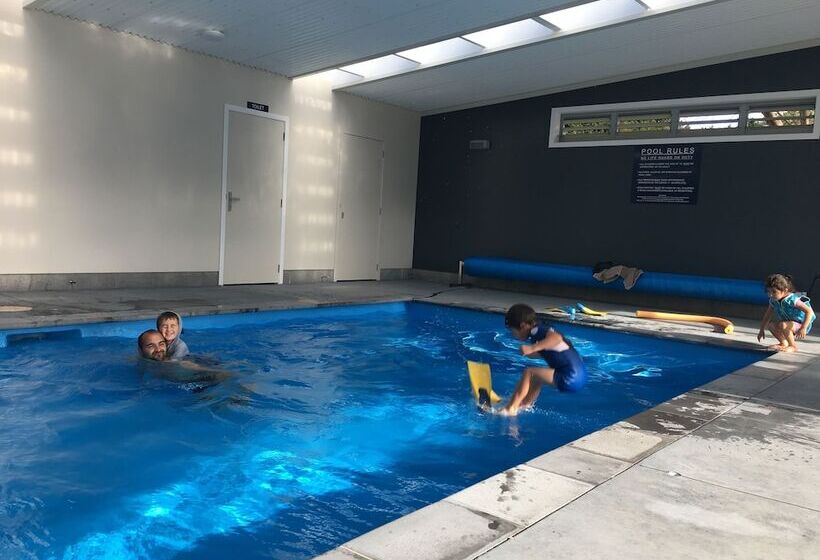 Stratford Motel & Holiday Park