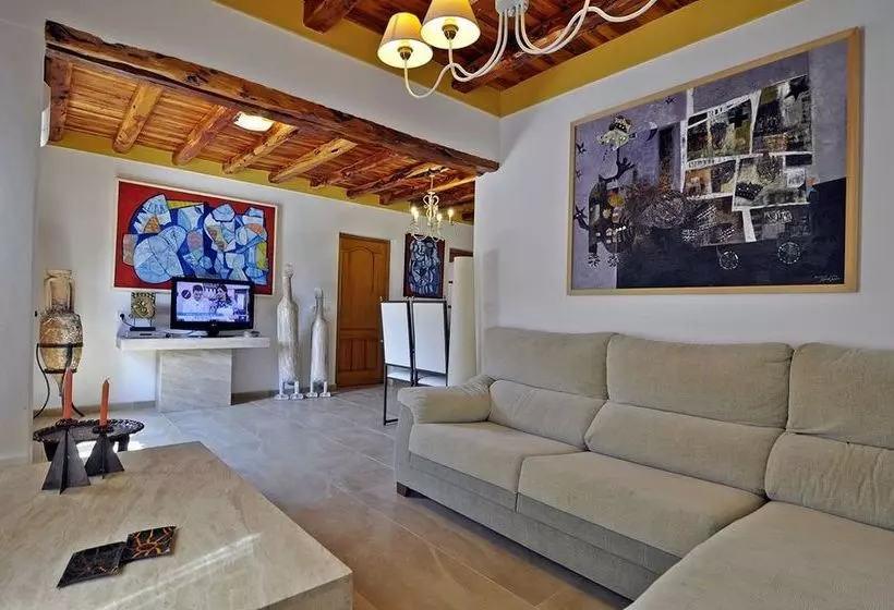 Villa Can Cardona