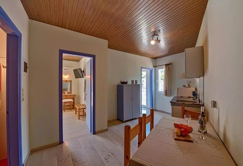 Anemos Studios & Apartments