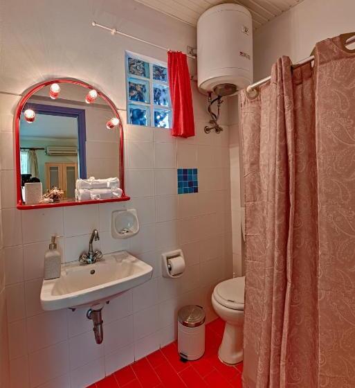 Anemos Studios & Apartments