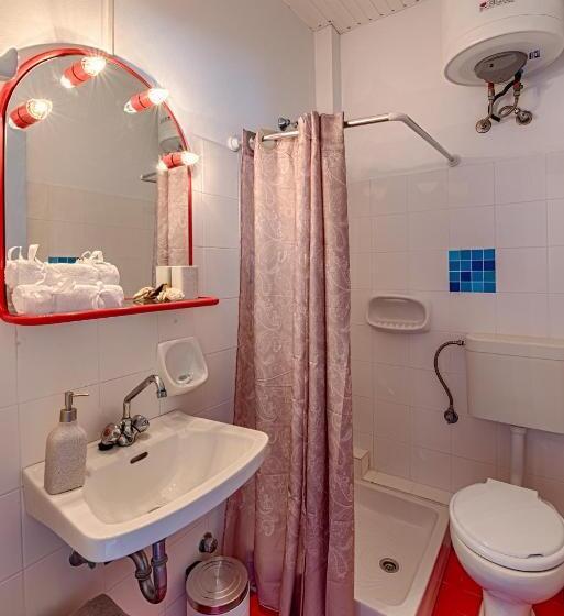 Anemos Studios & Apartments