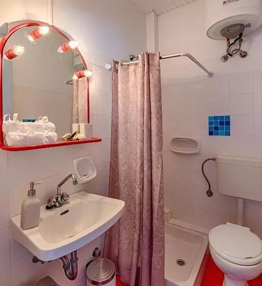 Anemos Studios & Apartments