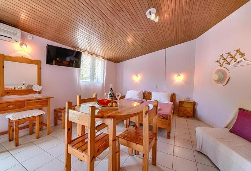 Anemos Studios & Apartments