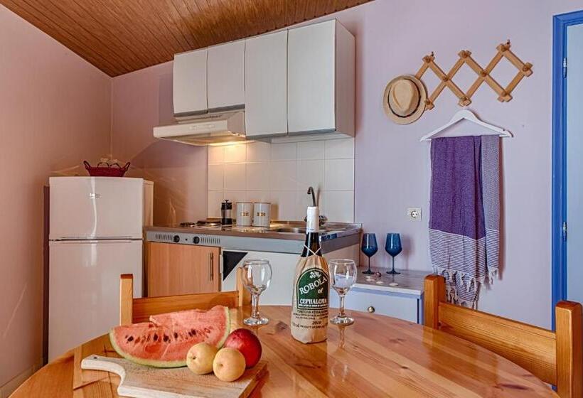 Anemos Studios & Apartments