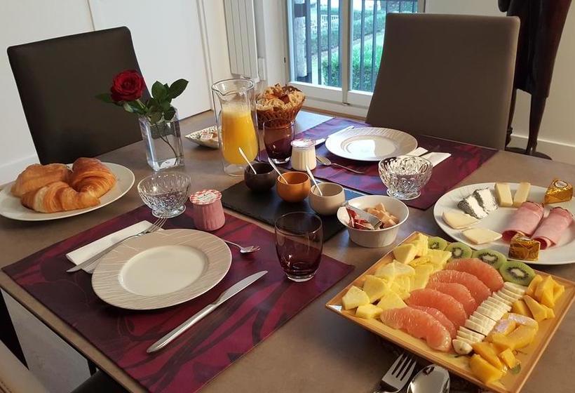 Assia & Nathalie   Luxury B&b Marais