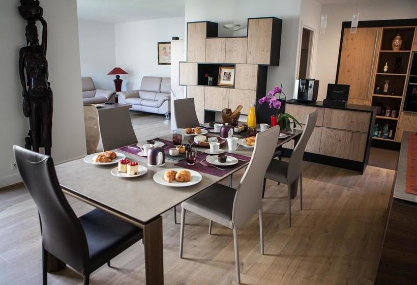 Assia & Nathalie   Luxury B&b Marais