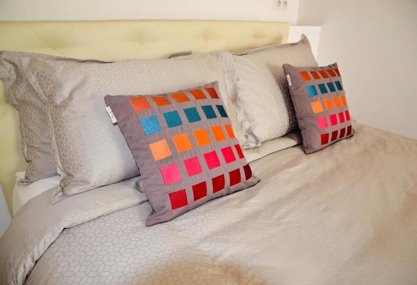 Assia & Nathalie   Luxury B&b Marais