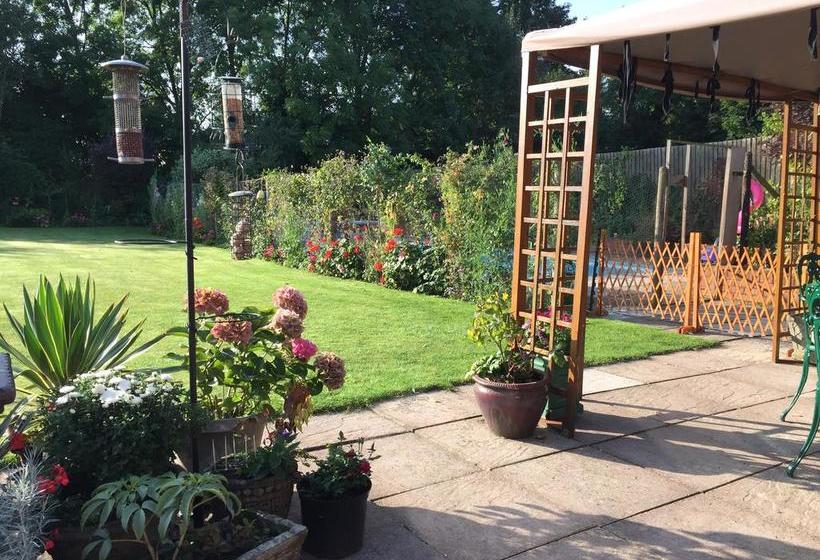 Castle Farmhouse Bed And Breakfast