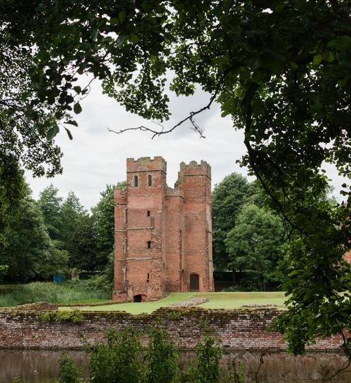 Castle Farmhouse Bed And Breakfast