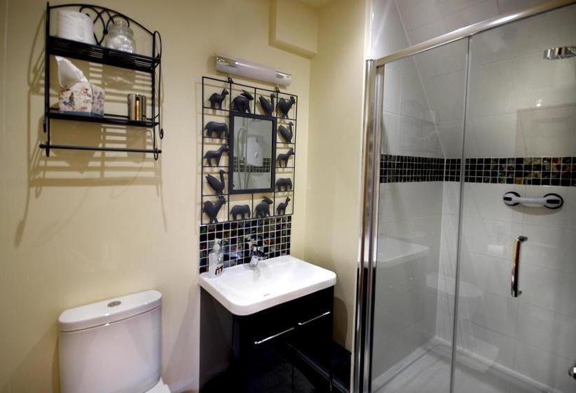 Castle Farmhouse Bed And Breakfast