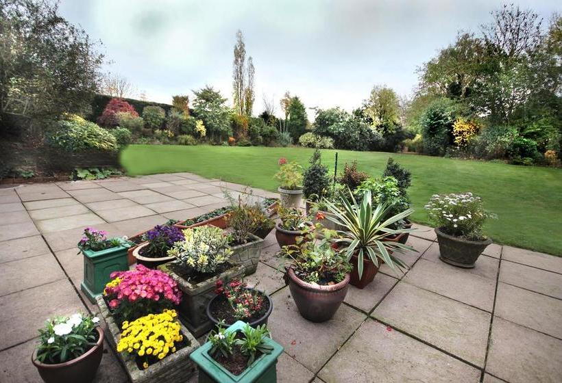 Castle Farmhouse Bed And Breakfast