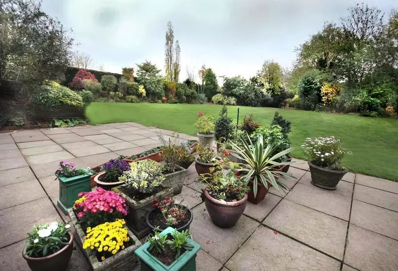 Castle Farmhouse Bed And Breakfast