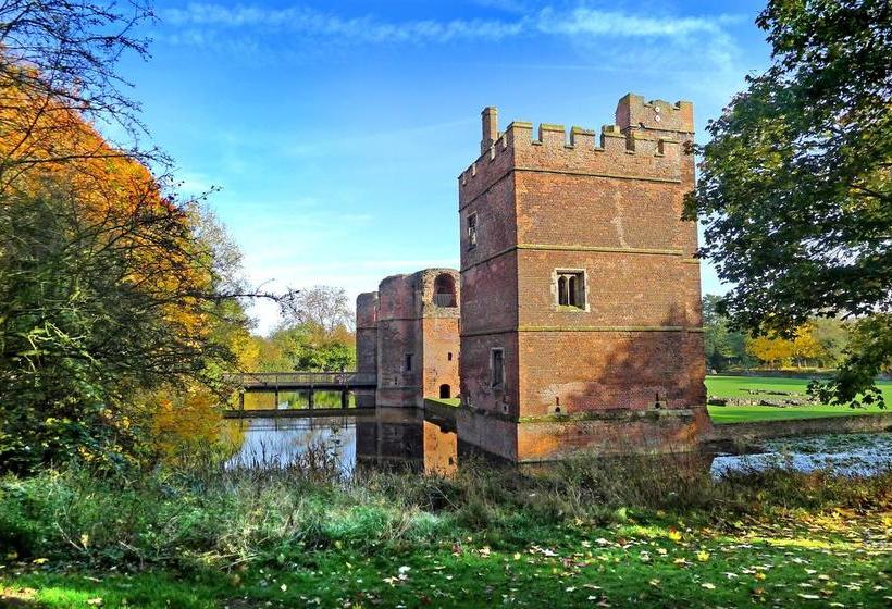 Castle Farmhouse Bed And Breakfast