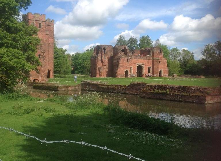 Castle Farmhouse Bed And Breakfast