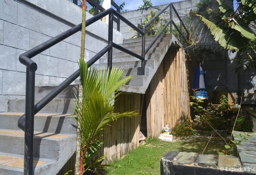 Chateau Beatrice Bed & Breakfast