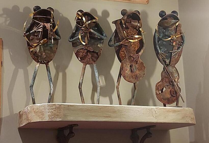 בית מלון כפרי Anzac Street B+bistro