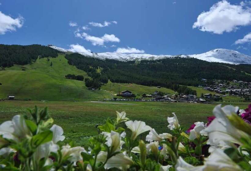 ホテル Baita Della Luna