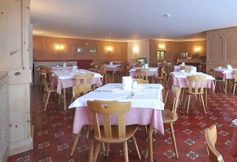 ホテル Baita Della Luna