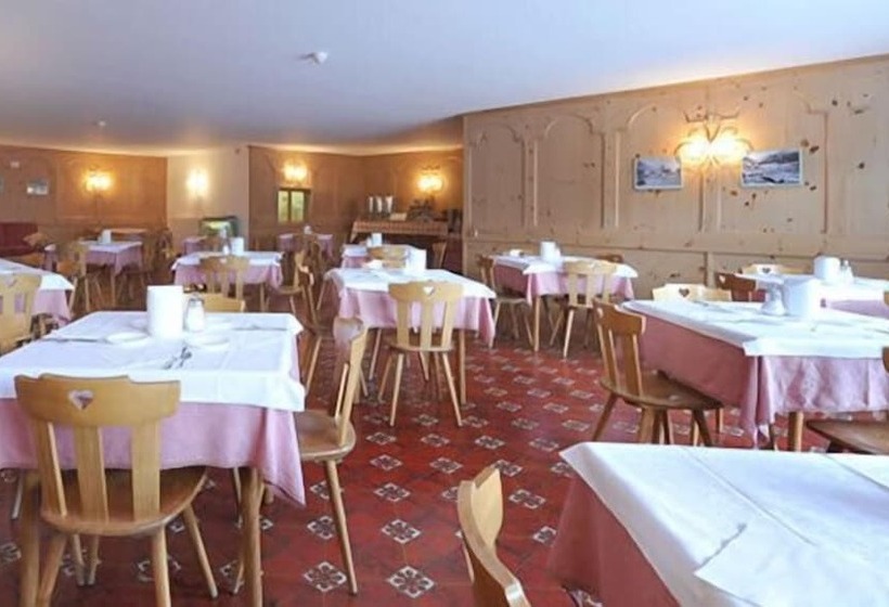 ホテル Baita Della Luna