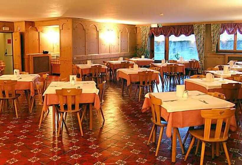 ホテル Baita Della Luna