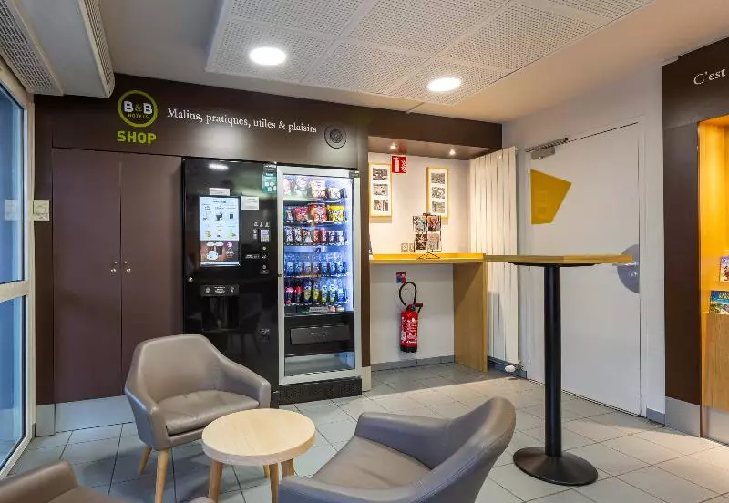 B&b Hotel Chartres Le Forum