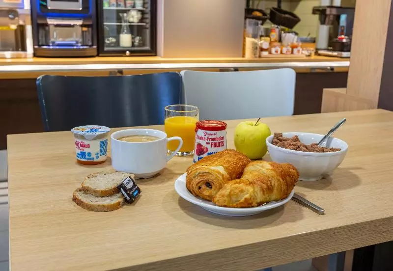 B&b Hotel Chartres Le Forum