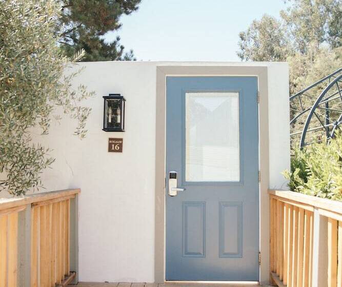 בית מלון כפרי Calamigos Guest Ranch And Beach Club