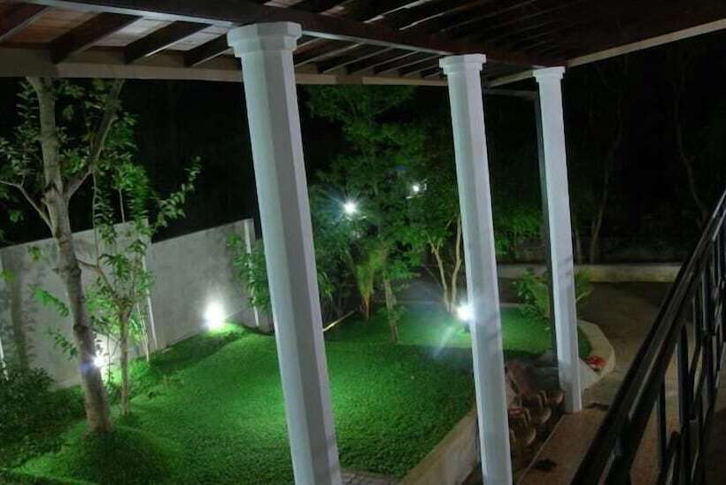 New Hotel Elephant Park