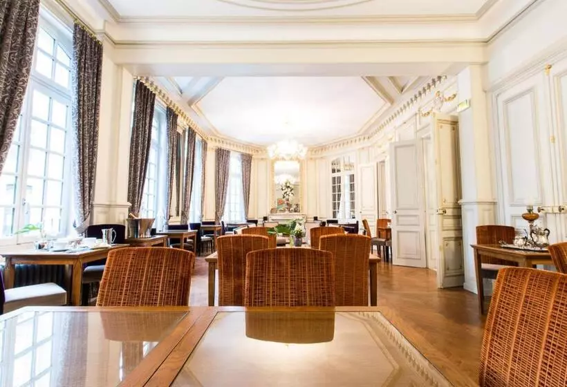 ホテル Hôtel Spa Marotte