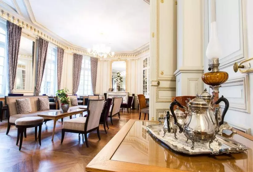 ホテル Hôtel Spa Marotte