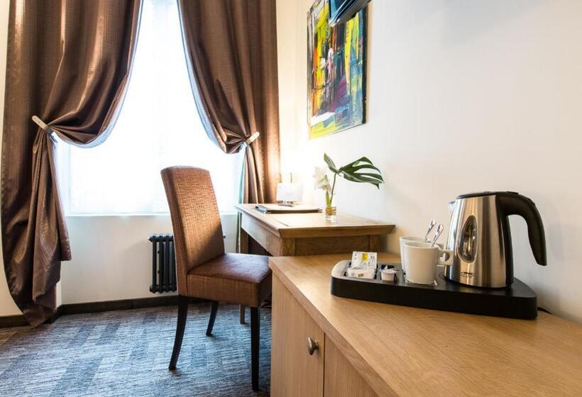 هتل Hôtel Spa Marotte