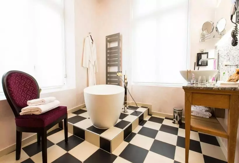 ホテル Hôtel Spa Marotte