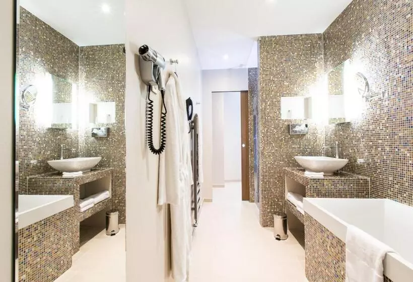 ホテル Hôtel Spa Marotte