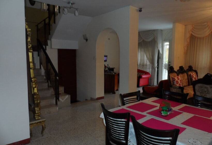 Hotel Suites & Aparments By Goya