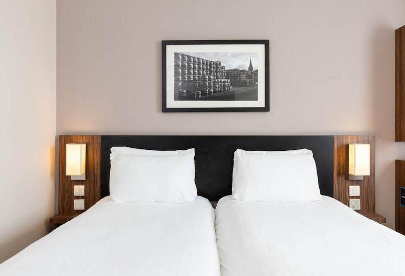 בית מלון כפרי Sweet Chestnut, Dunfermline By Marston's Inns