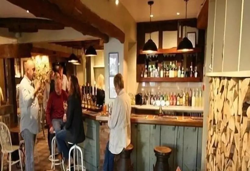 ホテル The Fox & Hounds