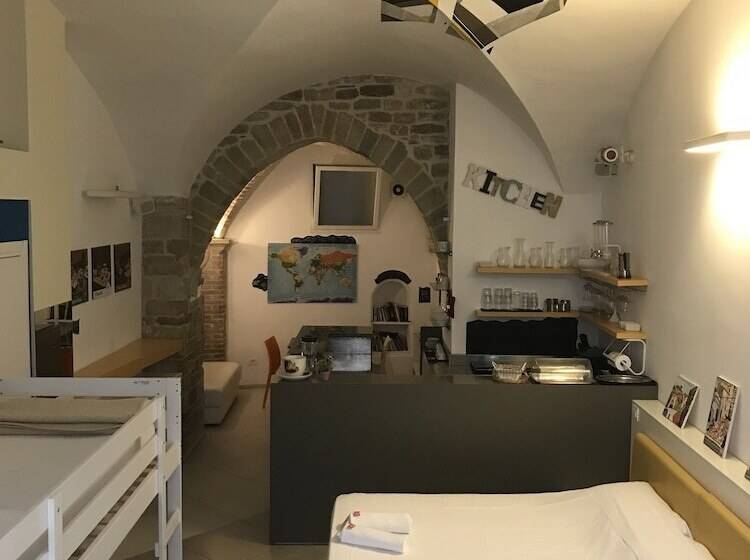 Little Italy Hostel Ex Chiesa S Donato
