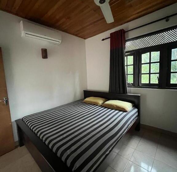 New Hotel Elephant Park