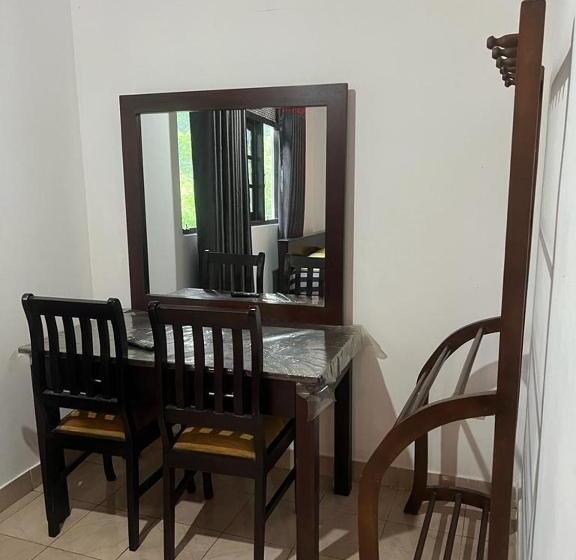 New Hotel Elephant Park