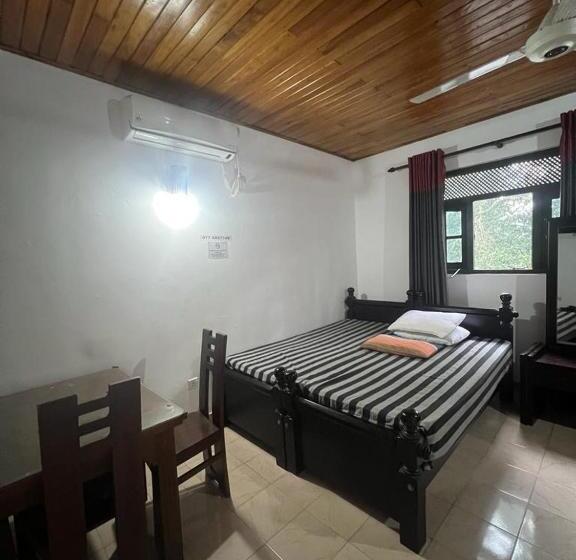 New Hotel Elephant Park