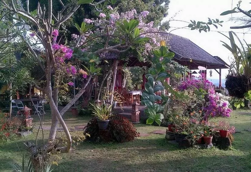 ペンション Karang Sari Guesthouse & Restaurant